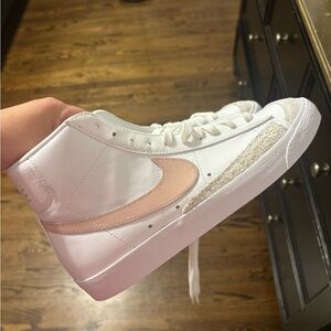 Nike White and Pink Gradient Sneakers